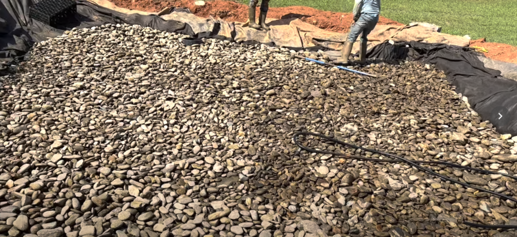 middle layer of gravel in wetland filter