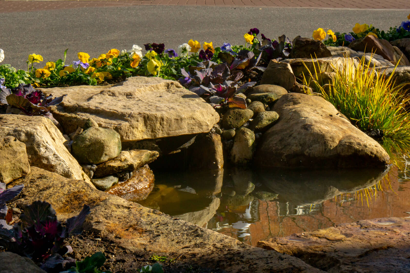 Aquascape Skimmer under faux rock in Ballantyne, NC